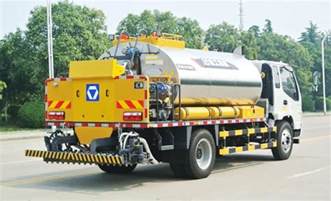 XCMG Official Xls603 Road Asphalt Distributor 6m3 Bitumen Sprayer Truck