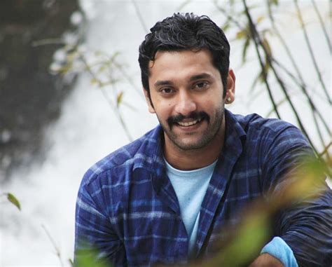 Arulnithi Wiki, Biography, Age, Movies List, Images - wikimylinks