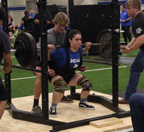 Powerlifting Teams Qualify For Regionals Eagle Eye News