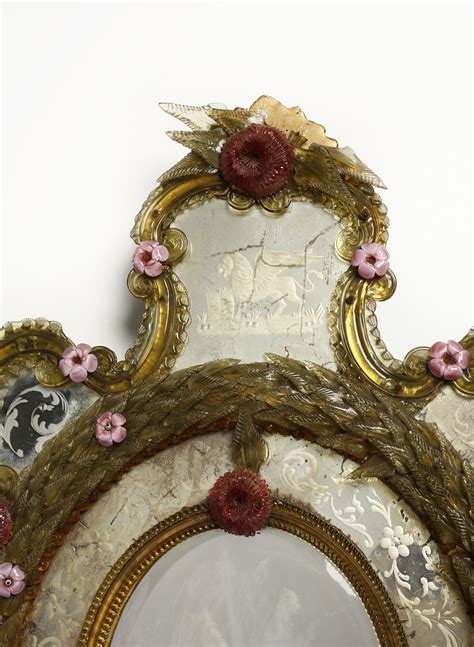 Specchiera Con Cornice In Vetro Con Elementi Fitomorfi E Fiori