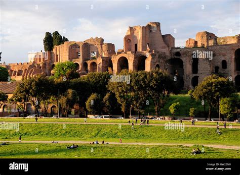 Circo Massimo & views to Palatine Hill Stock Photo - Alamy