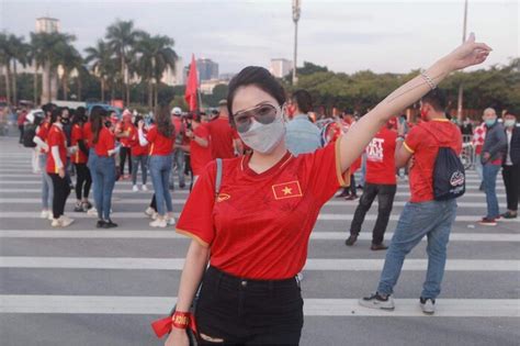 Hot Girl Tr M Anh T I Nh Hoa N S N M Nh C V Tuy N Vi T Nam