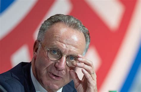 FC Bayern tut sich gegen Piräus schwer Rummenigge spricht ein Machtwort