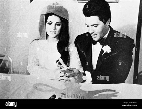 Lisa Marie Presley And Elvis Wedding