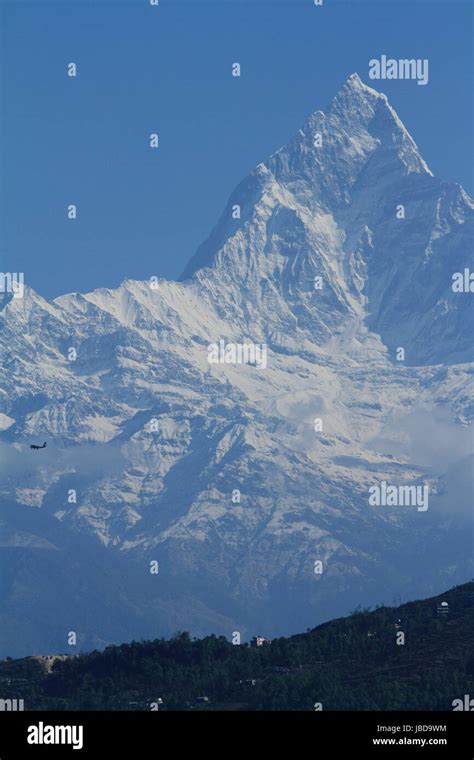 annapurna range in nepal Stock Photo - Alamy