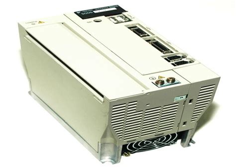 Industrial Servo Drives YASKAWA AC SERVO DRIVER 2KW 50 60hz SGDS 20A12A