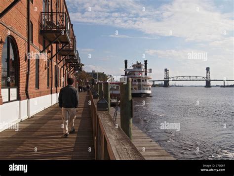 Downtown wilmington nc hi-res stock photography and images - Alamy