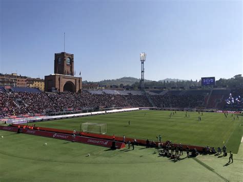 Divertiti Monopolio Odiare Stadio Calcio Bologna Pipistrello Cervello