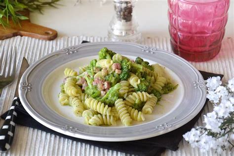 Pasta Con I Broccoli Ricetta Di Misya