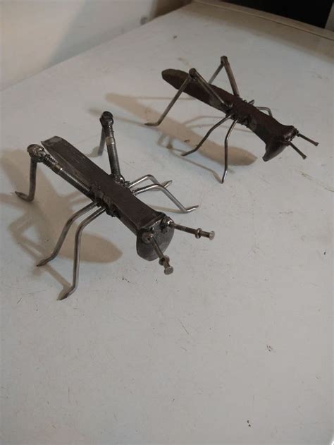 Grasshopper Metal Art Sculpture