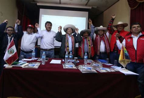 Paro en Chumbivilcas Víctor R Nomberto Doctor en Ciencias Sociales