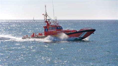 Migraci N Canarias Salvamento Traslada A Lanzarote A Personas Que