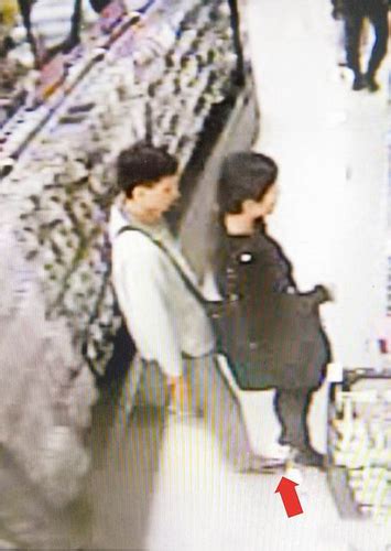 新北市一男子鞋上绑针孔机 偷拍200女子裙底遭逮台湾万象中国台湾网