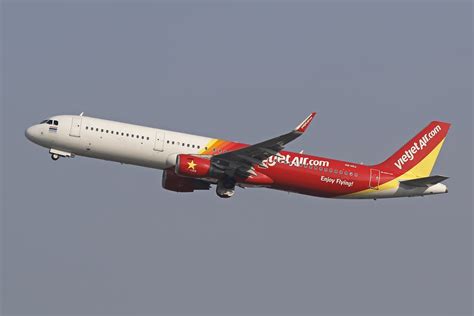 HS VKJ Thai VietJet Air Airbus A321 211 Lloyd Cartwright Flickr