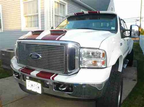 Sell Used 2006 Ford F 350 Super Duty XLT Crew Cab Pickup 4 Door 6 0L