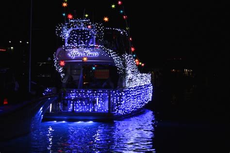 GREAT Christmas Lights Boat Parade!Commuter Cruiser | Commuter Cruiser