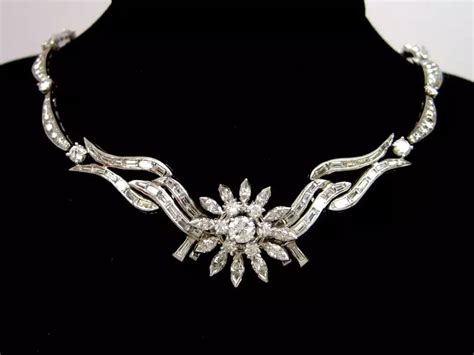 5 Things To Know Before You Buy Platinum Jewelry | Business Insider India