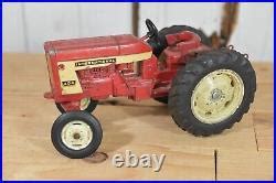 | Ertl Ih Farmall 404 Tractor Wide FrontInternational Harvester Tractor