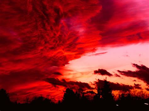 red clouds by sandyle85 on DeviantArt