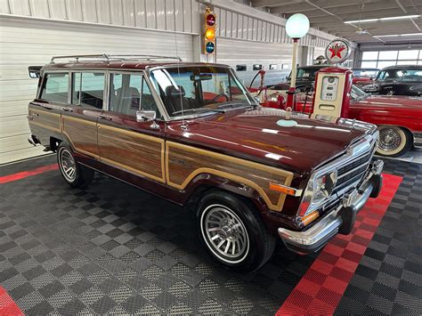 1987 Jeep Grand Wagoneer Cruisin Classics