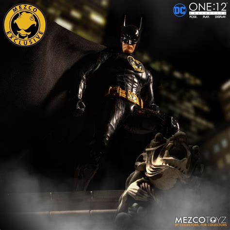 Mezco Exclusive Batman Sovereign Knight Onyx Edition Figure The