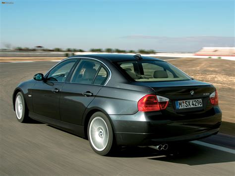 BMW 330i Sedan (E90) 2005–08 wallpapers (2048x1536)