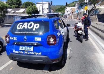 Guarda Municipal De Vit Ria Recupera Moto E Prende Suspeito Em