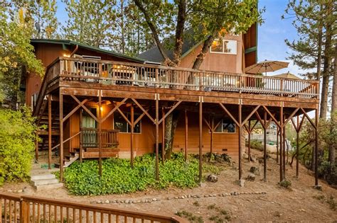 Bass Lake Lodge 7 Bd Bass Lake Ca Vacation Rental Vacasa