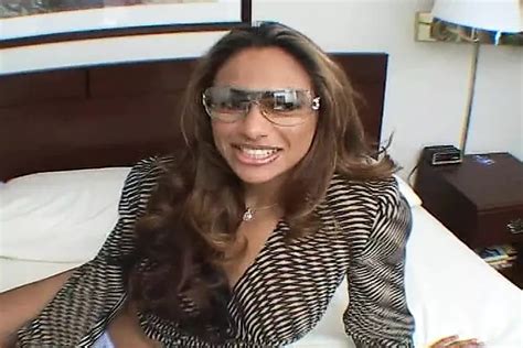 Awesome Latina Babe Gives Magnificent Blowjob XHamster