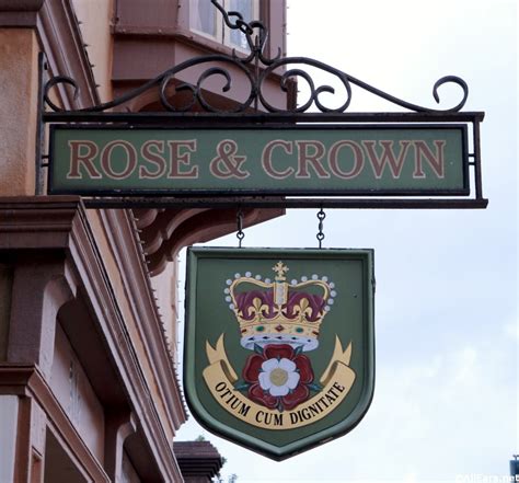 Exterior Pictures of Rose and Crown Dining Room in Walt Disney World ...