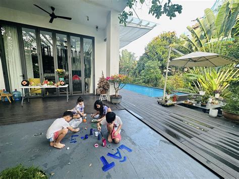 Đạo diễn trăm tỷ cưới hot girl kém tuổi sinh con và cách dạy con điểm không nhưng