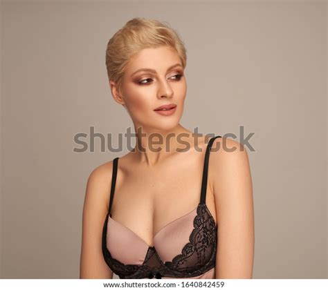 Portrait Sexy Blonde Woman Short Hair Stock Photo 1640842459 Shutterstock