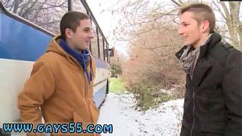 Sexo porno gay papi consigue a chicos de la escuela después de la