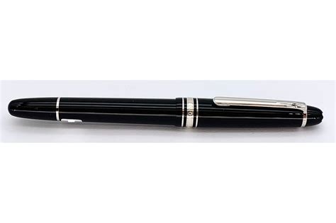 Montblanc MB 106521 Meisterstück Platinum Coated Classique Fountain Pen