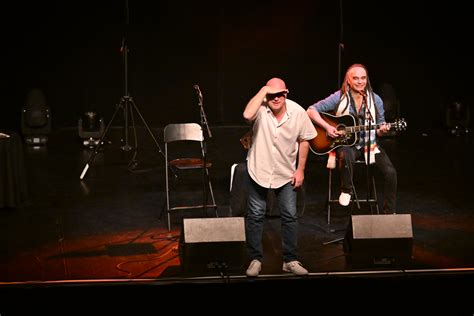 Mike Et Riké Au Carré Sam à Boulogne Sur Mer