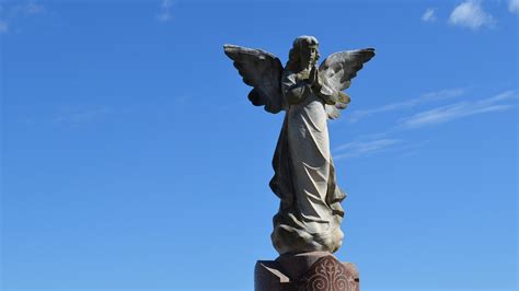 A beautiful Statue In Lithgow Cemetery by lonewolf6738