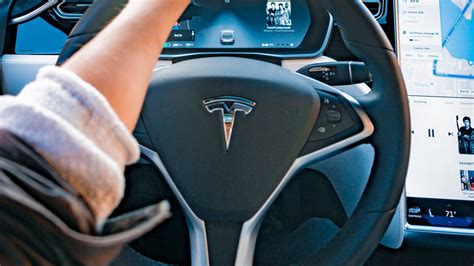 Tesla Elon Musk Gibt Endlich Datum Für Autopilot Software Update V9