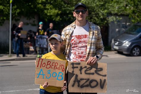 Третя весна у полоні у Києві на акцію вийшло понад пів тисячі людей