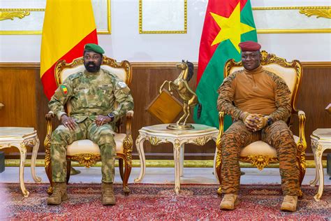 Coopération Burkina Faso Mali Le Colonel Assimi Goïta au Burkina