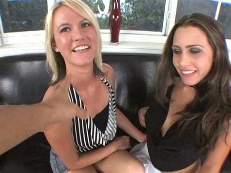 Renna Ryann Makes A Sex Tape With Her Neighbor Cezar Capone