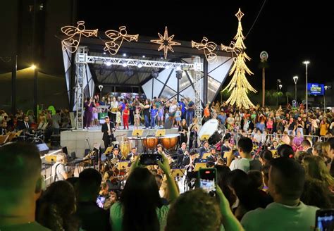 Acendimento das luzes natalinas encanta o público em Jaraguá do Sul