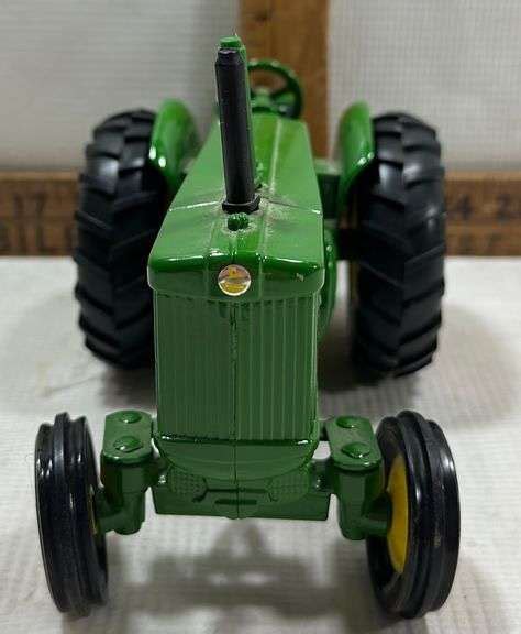 John Deere Toy Tractor - Sherwood Auctions