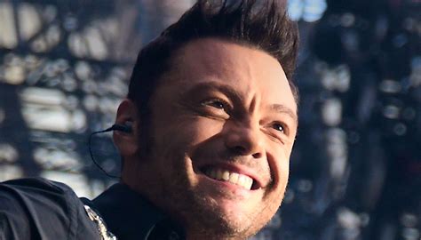 Tiziano Ferro Compie Gli Anni Gli Auguri Pi Belli Dei Vip