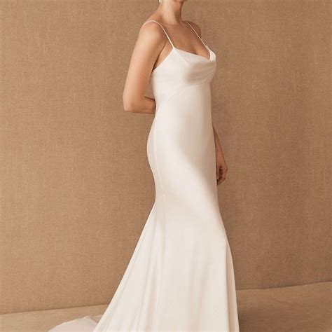 The 29 Best Simple Wedding Dresses Of 2020