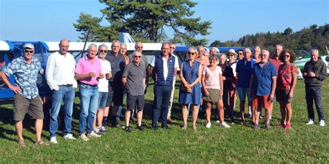 Corlier Les pilotes de montagne font honneur au café croissant de l