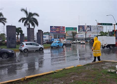 Provocan Fuertes Lluvias M Ltiples Encharcamientos Y Caos Vial En