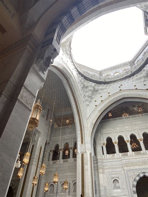 Inside the Grand Mosque in Mecca : r/ArchitecturePorn