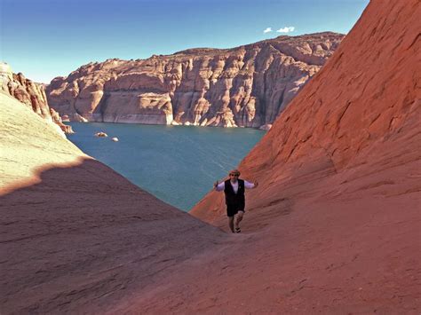 One Of The Great Hikes We Do At Lake Powell Canyons Strel Swimming