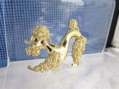 Vintage GERRYS Playful Poodle Pin Brooch Red Rhinesto Gem