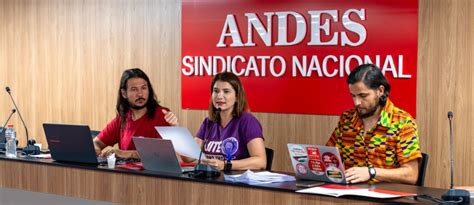 Comando Nacional de Greve do ANDES SN é instalado Confira o quadro da